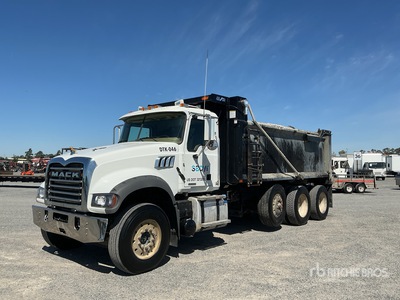 2023 Mack Granite 8x4 Camion à benne basculante Tri/E