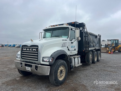 2023 Mack Granite 8x4 Tri/A Camión dumper