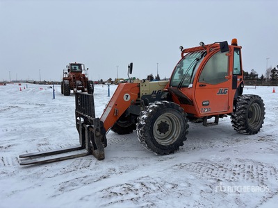 2010 JLG 723A Telehandler