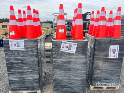 Quantity of (250) 2026 ZVOX TC-250P 28 in PVC Safety Autobahnkegel (Unused)