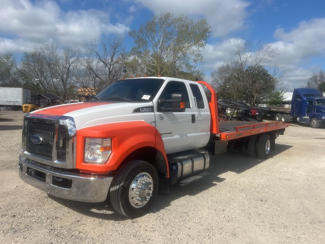 2022 Ford F-650 4x2 Extended Cab Rollback Truck