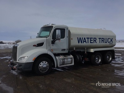 2018 Peterbilt 579 4000 gal 6x4 Water Truck
