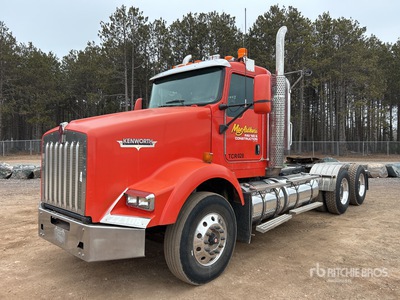 2009 Kenworth T800 6x4 T/A Day Cab Truck Tractor