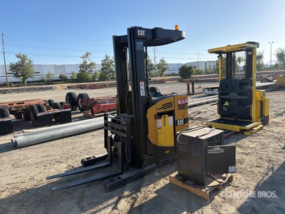 2004 Cat NR4000 4000 lb Chariot Élévateur Électrique