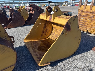 Cat 68 in Cleanup Excavator Bucket - Fits Cat 325DL / 325CL