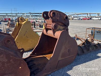 EBI 44 in Q/C Digging Benna per escavatore - Fits Cat 330BL / 330CL / 330DL