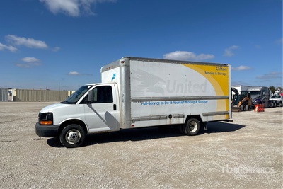 2009 GMC Savana G3500 4x2 Van Truck