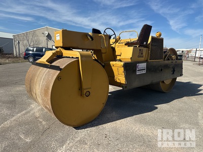 1982 Hyster C350C Dubbele trommelwals