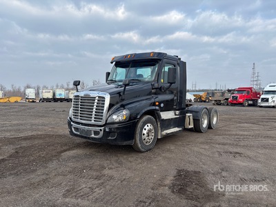 2014 Freightliner Cascadia 125 6x4 T/A Dagcabine Trekker