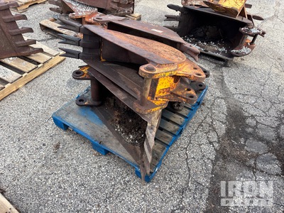 Quantity of (4) Digging Backhoe Rear Bucket