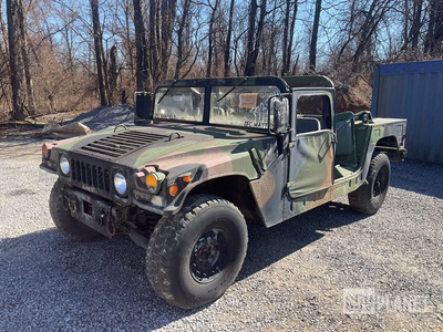 AM General M1097A2 HMMWV 4 Door w/Truck Body