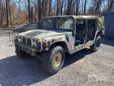 AM General M1097R1 HMMWV 4 Door Soft Top w/Truck Body