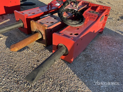 Quantity of (2) Connect Work Tools CH95 Hydraulic Breaker