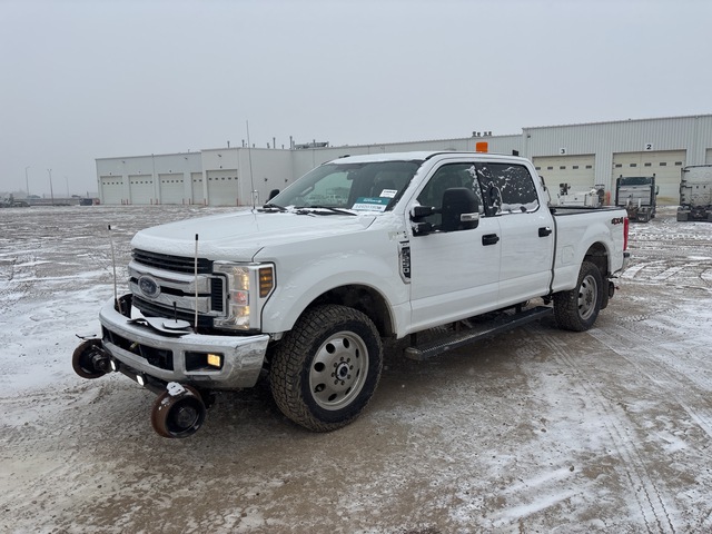 2019 FORD F250 XLT 4x4 Crew Cab Hi-Rail Pickup