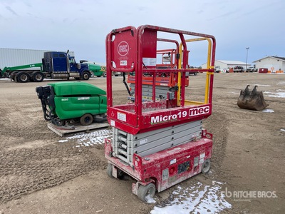 2022 MEC MICRO 19 4x4 Electric シザーリフト