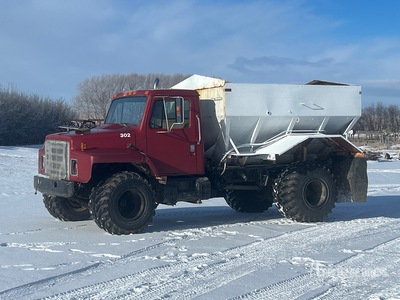 1980 International 1854 4x2 Fertilizer Spreader Truck