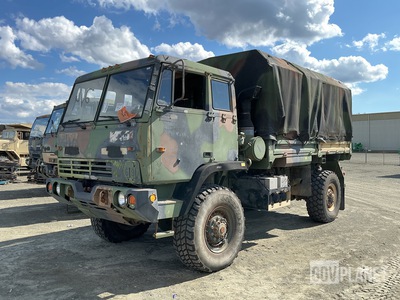 1994 BAE Systems M1081 LMTV 4x4 Cargo Truck