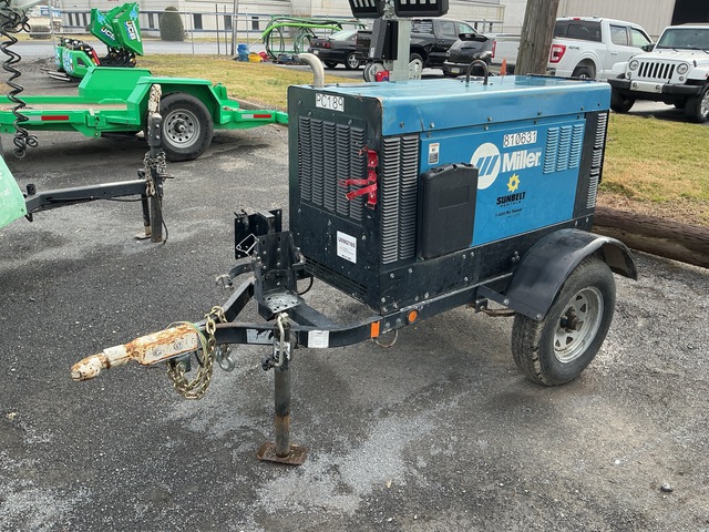 2015 Miller Big Blue 450 Duo 280 A Mobile Multi-Operator Welder