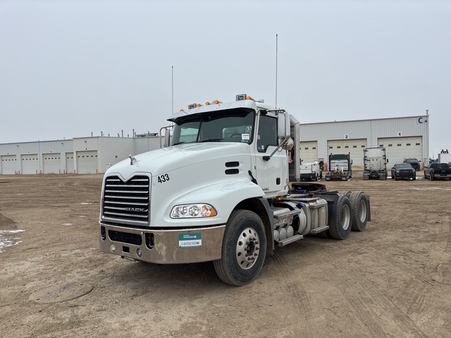 2017 MACK CXU613 6x4 T/A Day Cab Truck Tractor