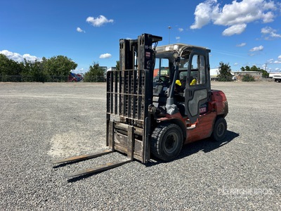 2012 Toyota 7FDU35 7000 lb Forklift