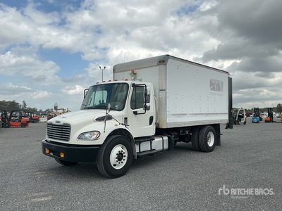 2011 Freightliner M2106 4x2 Kastenwägen