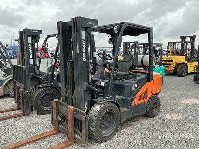 2019 Doosan G35NC-7 6450 lb Pneumatic Tire Forklift