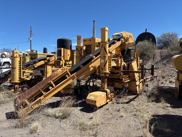 1996 Gomaco GT3600 Curb and Gutter Machine