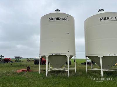 Meridian +/- 2300 bu Smooth Wall Hopper Grain Bin