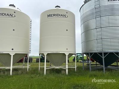 Meridian +/- 2300 bu Smooth Wall Hopper Grain Bin