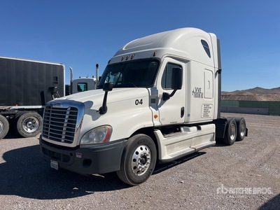 2014 Freightliner Cascadia 125 6x4 T/A Sleeper Truck Tractor