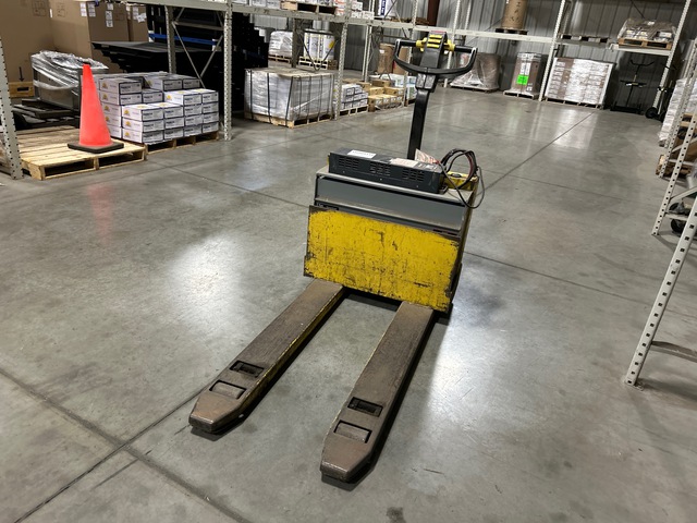 2019 Hyster W45XT 510 lb Electric Pallet Jack (Inoperable)