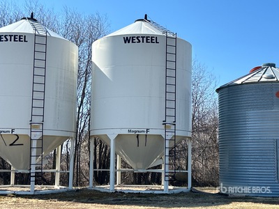Westeel 1412 Magnum-F +/- 55 ton 3 Ring Smooth Wall Fertilizer Trémie à grains
