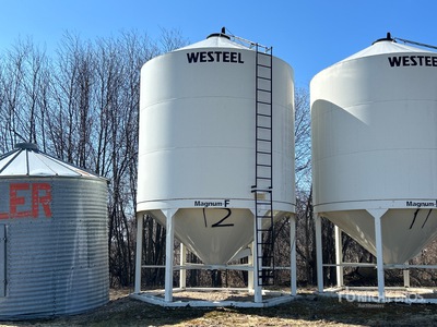 Westeel 1412 Magnum-F +/- 55 ton 3 Ring Smooth Wall Fertilizer Trémie à grains