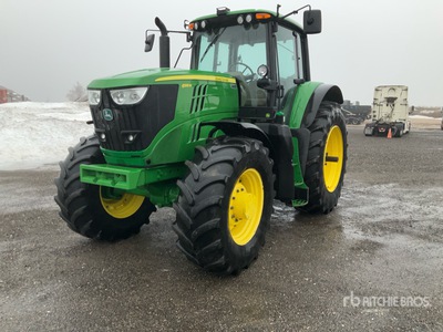 2019 John Deere 6195M Tracteur agricole 4WD