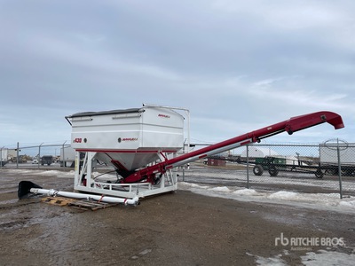 Haul-All 28 ft 430 bu Seed Tender