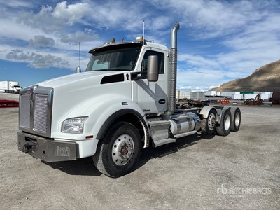 2019 Kenworth T880 8x4 Heavy Haul Tri/A Dagcabine Trekker