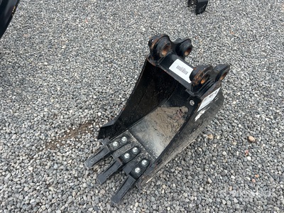 12 in Digging Excavator Bucket