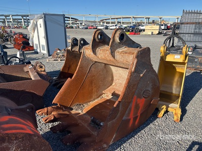 Strickland 48 in Digging Excavator Bucket
