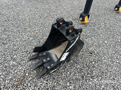 12 in Digging Excavator Bucket