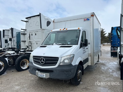 2014 Mercedes-Benz Sprinter 3500 4x2 شاحنة فان