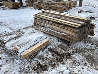 Quantity of (2) Pallets of Tablas de madera