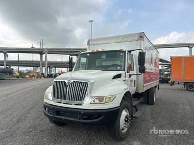 2008 International 4400 4x2 Autocarro furgonato