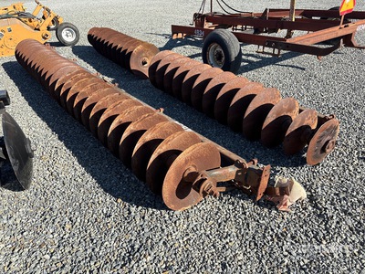 International 16 ft Tandem Disc