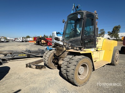 2016 Hyster H300HD2 15600 lb 4x2 Rough Terrain Forklift