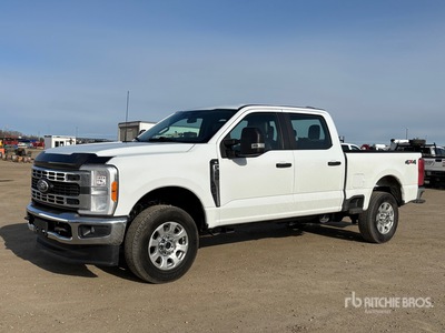 2023 Ford F-350 XL 4x4 Crew Cab Pickup