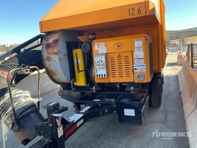 2006 ODB SCL800TM20 Leaf Vacuum Trailer