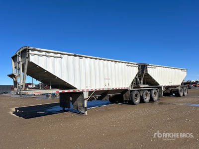 2002 Doepker Super B-Train Grain Trailer