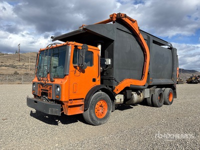 2008 Mack MRU600 6x4 Front Loader شاحنة جمع النفايات