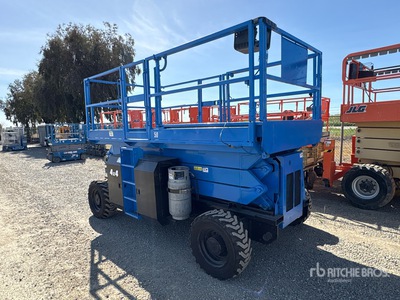 2016 Genie GS3384RT 4x4 Dual Fuel Elevador de tijera