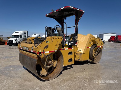 2015 Cat CB54XW Double Drum Roller
